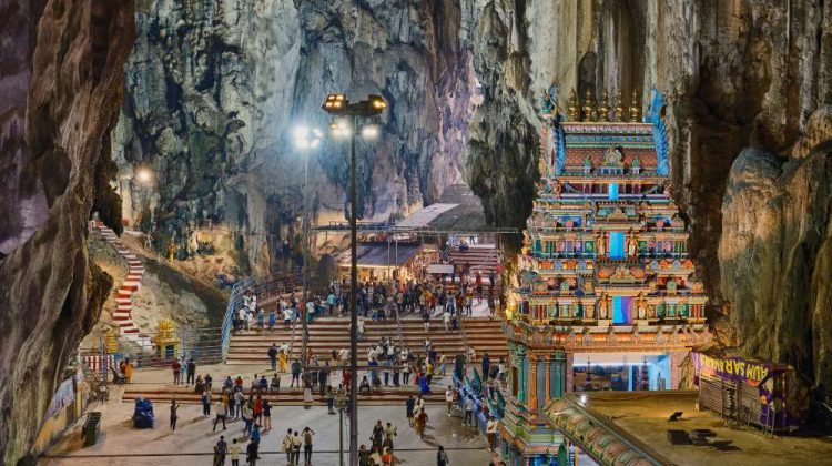 cuevas de Batu cave cerca de Kuala Lumpur